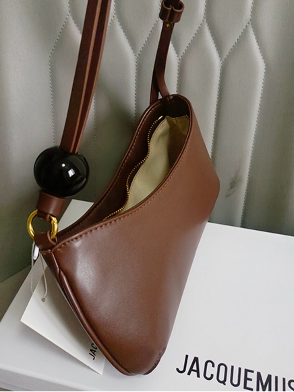 Jacquemus Brown Leather Crescent Shoulder Bag with Black Accent - Picture 5 of 7